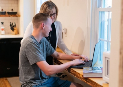 What Is Dual Enrollment? How High Schoolers Earn College Credit