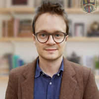 ​Dr. Erlend MacGillivray